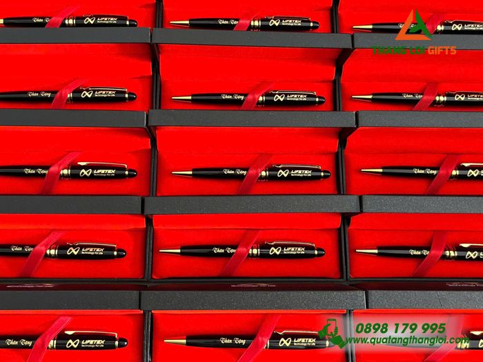 Bút Ký Kim Loại Xoay Màu Đen Khoen Vàng - Khắc Logo Doanh Nghiệp LIFETEX