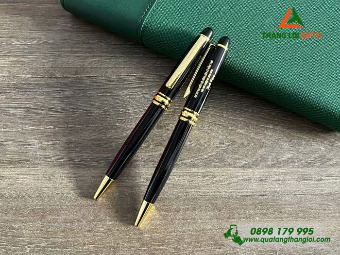Bút Ký Kim Loại Xoay Màu Đen Khoen Vàng - Khắc Tên Đại Hội Đại Biểu Nông Dân Xã Hồng Thái