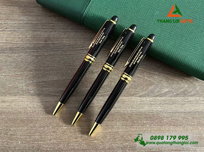 Bút Ký Kim Loại Xoay Màu Đen Khoen Vàng - Khắc Tên Đại Hội Đại Biểu Nông Dân Xã Hồng Thái