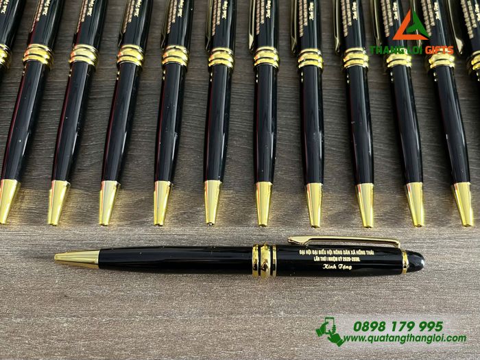 Bút Ký Kim Loại Xoay Màu Đen Khoen Vàng - Khắc Tên Đại Hội Đại Biểu Nông Dân Xã Hồng Thái