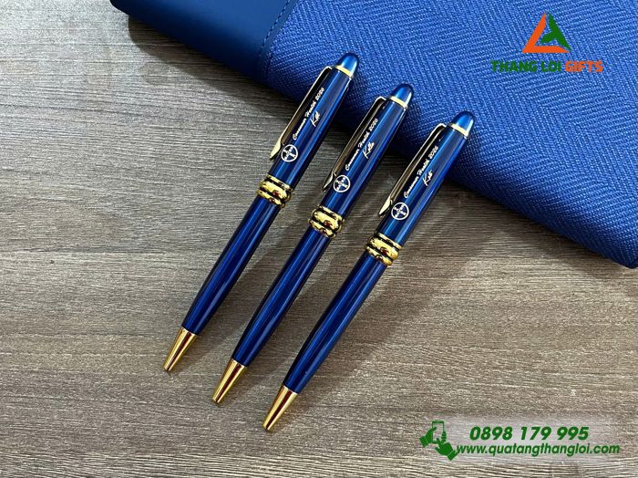 Bút Ký Kim Loại Xoay Màu Xanh Khoen Vàng - Khắc Logo Doanh Nghiệp BAYER