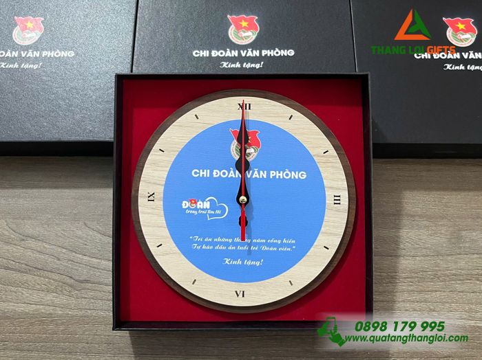 Đồng Hồ Gỗ Tròn Để Bàn - In Khắc Logo Đoàn Thanh Niên Cộng Sản Hồ Chí Minh
