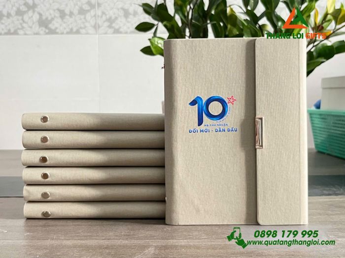 Sổ Tay Bìa Còng Gập 3 Màu Trắng Kem - In Logo Kỷ Niệm 10 Năm Ngân Hàng MB Bank