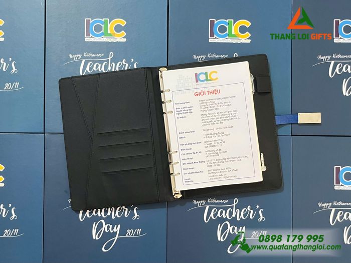 Sổ Tay Đa Năng 4in1 Màu Xanh 8.000mAh - In Khắc Logo Doanh Nghiệp ICLC Inter Continental Language Center 