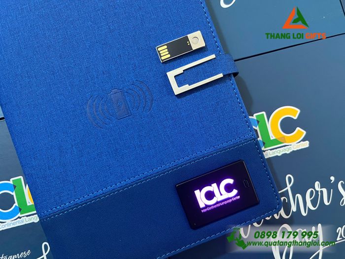 Sổ Tay Đa Năng 4in1 Màu Xanh 8.000mAh - In Khắc Logo Doanh Nghiệp ICLC Inter Continental Language Center 