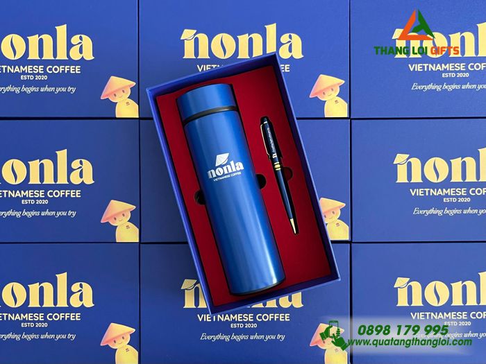Combo Quà Tặng (Bình & Bút) Màu Xanh - In Khắc Logo NONLA Vietnamese Coffe