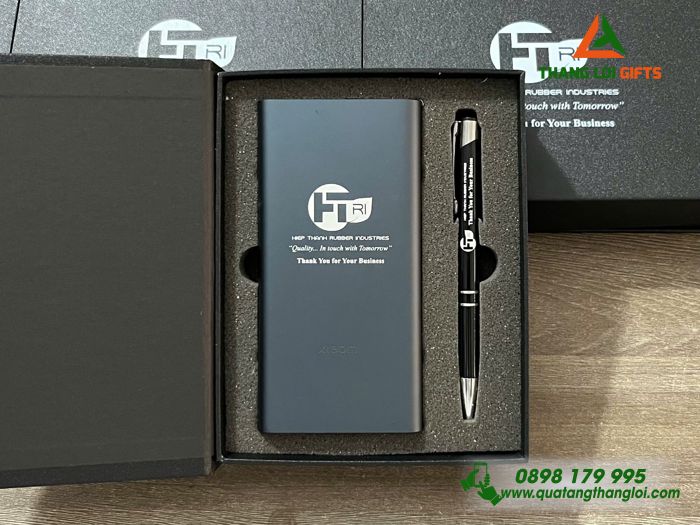 Combo Quà Tặng (Pin Sạc Xiaomi & Bút bi) - In Khắc Logo Doanh Nghiệp Hiệp Thành