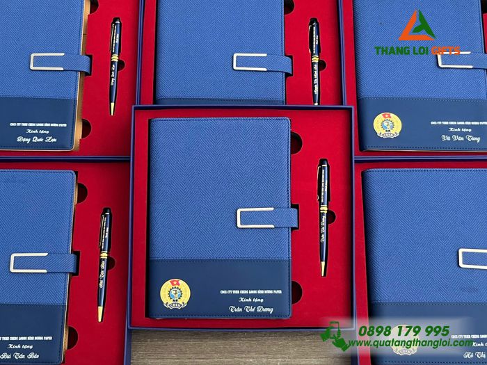 Combo Quà Tặng (Sổ Tay & Bút Ký) Màu Xanh - In Khắc Logo Công Đoàn Việt Nam