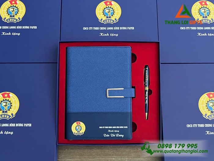 Combo Quà Tặng (Sổ Tay & Bút Ký) Màu Xanh - In Khắc Logo Công Đoàn Việt Nam