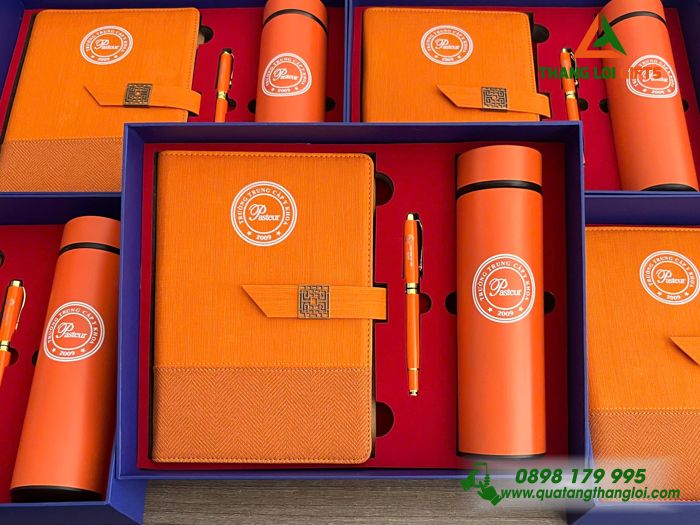 Set Quà Tặng (Sổ+ Bình+ Bút) Màu Cam - In Khắc Logo Trường Trung Cấp Y Khoa Pasteur