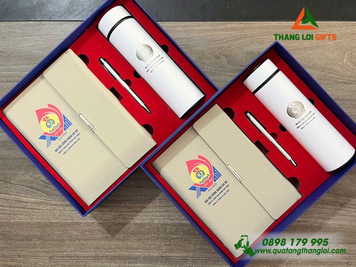 Set Quà Tặng (Sổ+ Bình+ Bút) Màu Trắng Kem - In Khắc Logo Đại Hội Công Đoàn Công Ty Vạn Phước Việt Nam