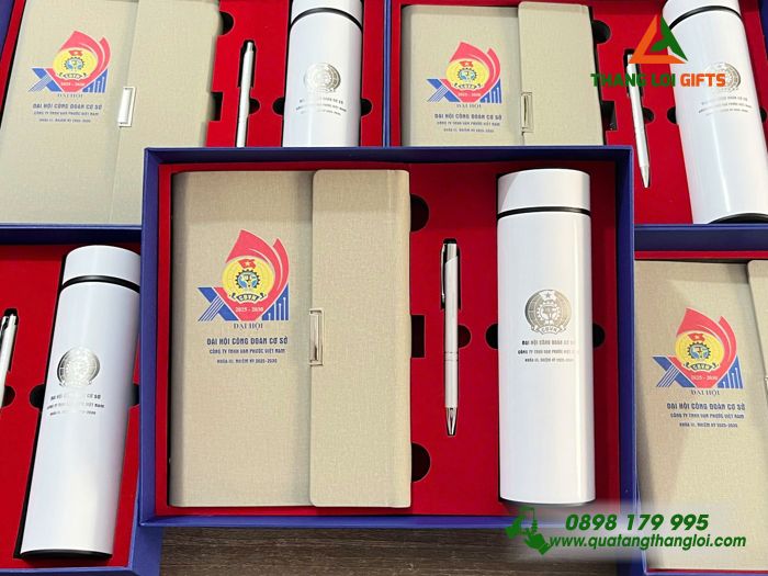 Set Quà Tặng (Sổ+ Bình+ Bút) Màu Trắng Kem - In Khắc Logo Đại Hội Công Đoàn Công Ty Vạn Phước Việt Nam