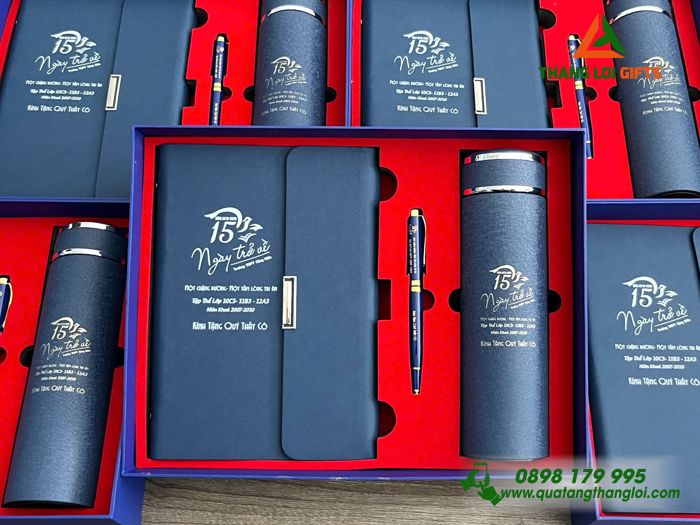 Giftset Bộ Quà Tặng (Sổ+ Bình+ Bút) Màu Xanh - In Khắc Logo Kỷ Niệm 20 Năm Trường THPT Cộng Hiền