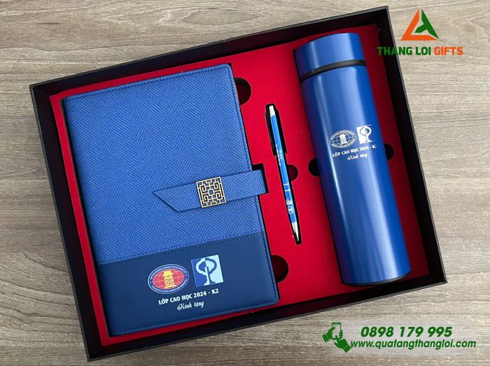 Set Quà Tặng (Sổ+ Bình+ Bút) Màu Xanh - In Khắc Logo Trường Đại Học KHXH&NV TP.HCM