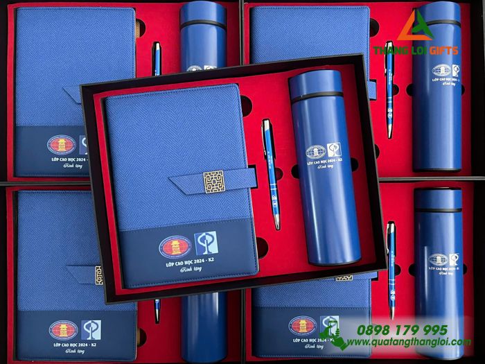 Set Quà Tặng (Sổ+ Bình+ Bút) Màu Xanh - In Khắc Logo Trường Đại Học KHXH&NV TP.HCM