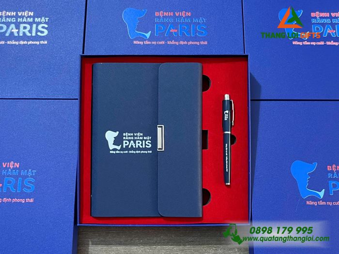 Bộ Quà Tặng (Sổ & Bút) Màu Xanh - In Khắc Logo Bệnh Viện Răng Hàm Mặt PARIS 