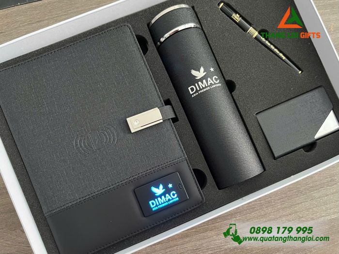 Giftset VIP (Sổ Đa Năng+ Bình+ Bút+ Hộp Namecard) Màu Đen - In Khắc Logo Công Ty Luật DIMAC