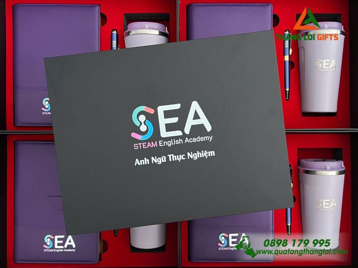 Giftset Bộ Quà Tặng (Sổ+ Ly+ Bút) Màu Tím - In Khắc Logo Trung Tâm Anh Ngữ SEA