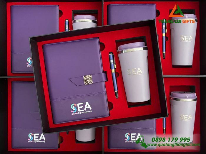 Giftset Bộ Quà Tặng (Sổ+ Ly+ Bút) Màu Tím - In Khắc Logo Trung Tâm Anh Ngữ SEA
