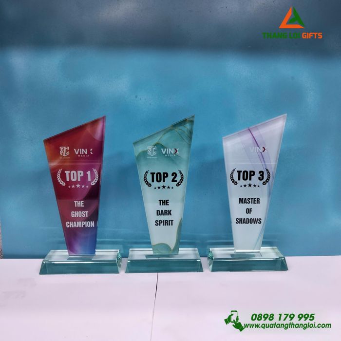 Cúp Pha Lê - In Logo Doanh Nghiệp Làm Quà Tặng Vinh Danh