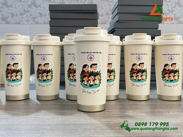 Ly Giữ Nhiệt 530ml Màu Trắng Kem - In Logo Trường Tiểu Học Nguyễn Trãi Làm Quà Tặng Tri Ân Thầy Cô