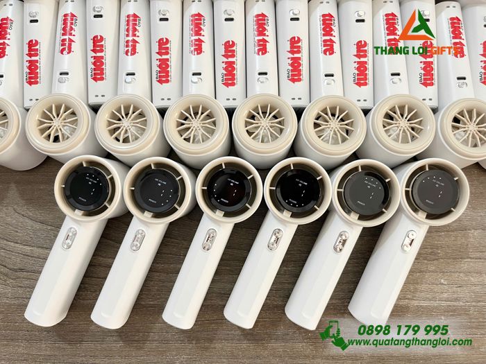 Quạt Cầm Tay Mini Màu Trắng - In Logo Báo Tuổi Trẻ