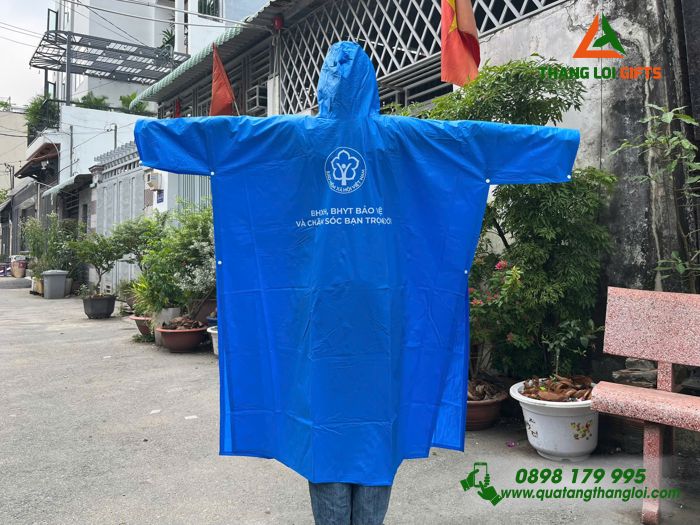 Áo Mưa Vải Rạng Đông Màu Xanh - In Logo Bảo Hiểm Xã Hội Việt Nam