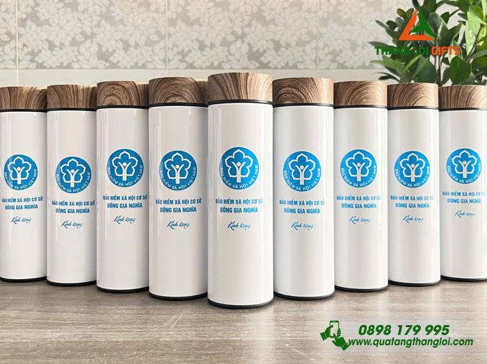 Bình Giữ Nhiệt Nắp Gỗ Màu Trắng - In Logo Bảo Hiểm Xã Hội Việt Nam