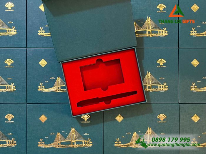Bộ Quà Tặng Cao Cấp (Hộp Namecard & Bút Ký Parker) - In Khắc Logo Doanh Nghiệp Trung Sơn Pharmar 