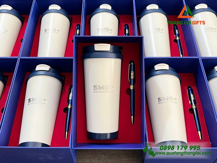 Bộ Quà Tặng (Ly & Bút) Màu Xanh - In Khắc Logo Doanh Nghiệp SMB+