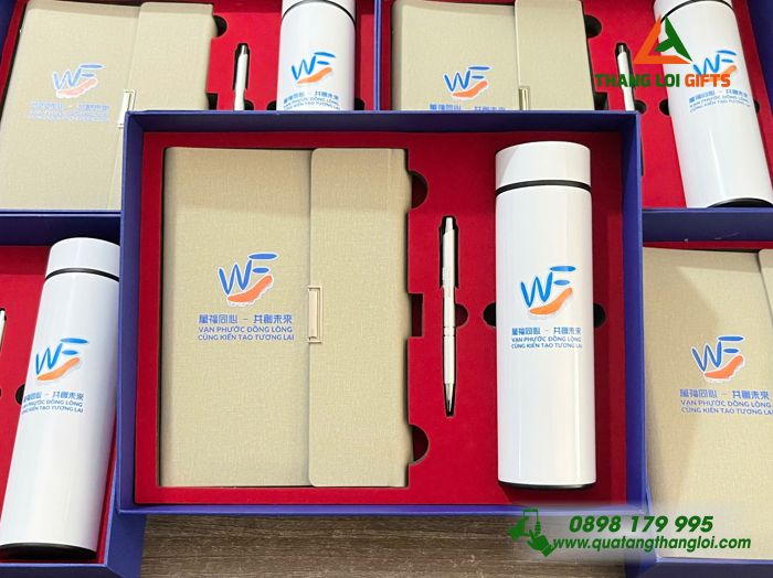 Set Quà Tặng (Sổ+ Bình+ Bút) Màu Trắng Kem - In Khắc Logo Doanh Nghiệp Vạn Phước