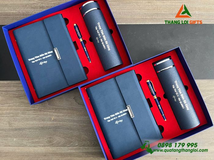 Bộ Quà Tăng (Sổ+ Bình+ Bút) Màu Xanh - In Khắc Tên Trung Tâm Điều Độ Cảng