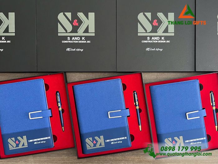 Combo Quà Tặng (Sổ Tay & Bút Ký) Màu Xanh - In Khắc Logo Doanh Nghiệp S AND K