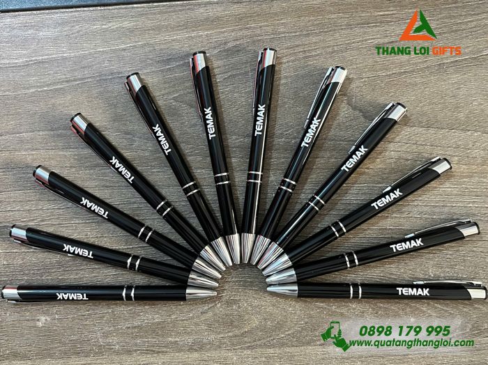 Bút Bi Kim Loại Bấm Màu Đen - Khắc Logo Doanh Nghiệp TEMAK