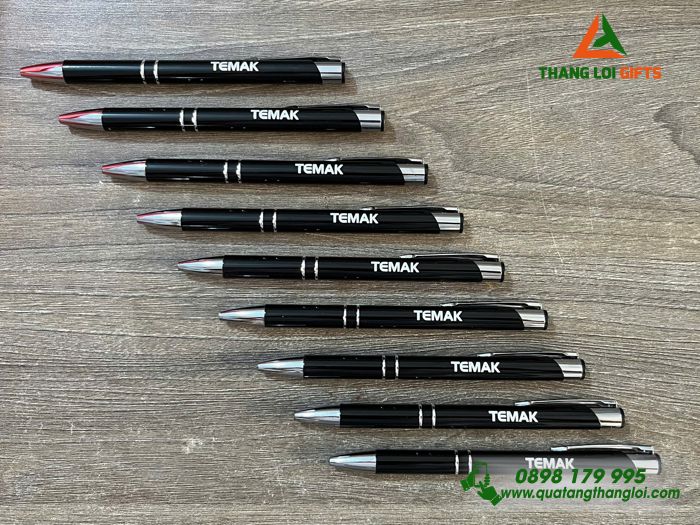 Bút Bi Kim Loại Bấm Màu Đen - Khắc Logo Doanh Nghiệp TEMAK