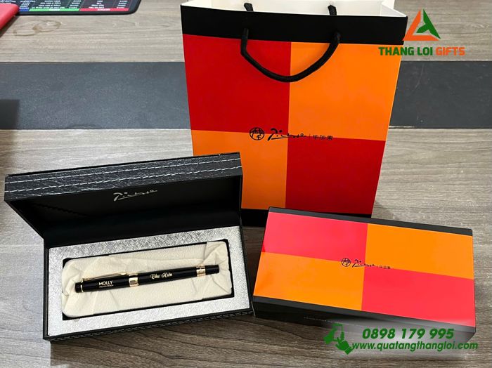 Bút Ký Cao Cấp Picasso Màu Đen Khoen Vàng - Khắc Logo Doanh Nghiệp MOLLY Nguyen Design