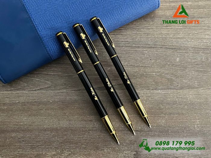 Bút Ký Kim Loại Màu Đen Khoen Vàng - Khắc Logo Doanh Nghiệp Sài Gòn King Land
