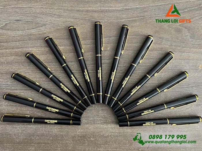 Bút Ký Kim Loại Nắp - Khắc Logo Doanh Nghiệp Đất Đồng STUDIO