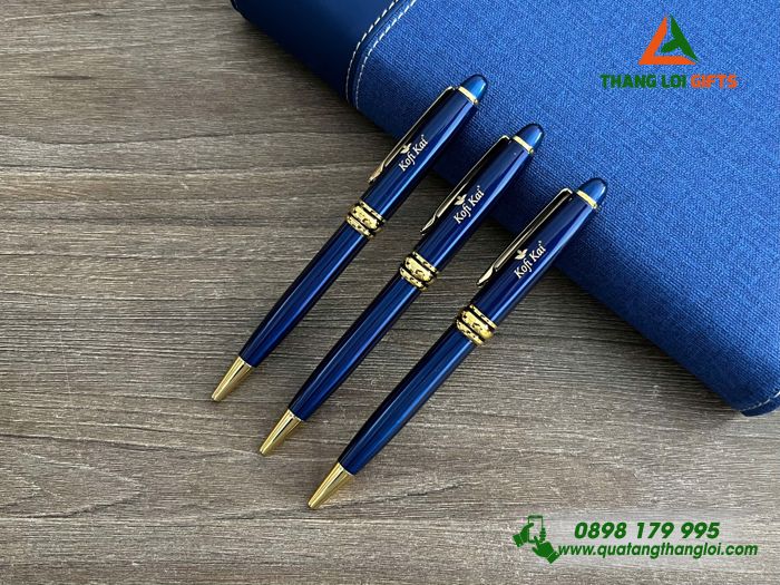 Bút Ký Kim Loại Xoay Màu Xanh Khoen Vàng - Khắc Logo Kofi Kai Coffee