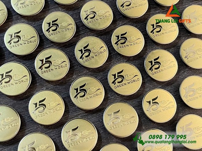Huy Hiệu Cài Áo - Logo Kỷ Niệm 15 Năm Doanh Nghiệp GREEN WORLD