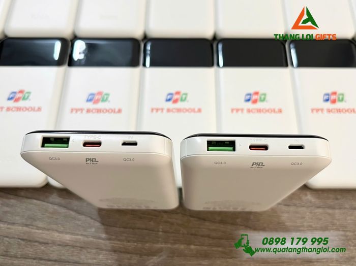 Pin Sạc Dự Phòng Hoco 10.000mAh - In Logo Trường Đại Học FPT