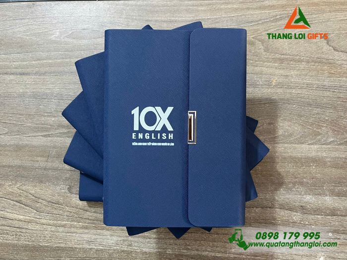 Sổ Tay Bìa Còng Gập 3 Màu Xanh - In Logo Trung Tâm Tiếng Anh 10X
