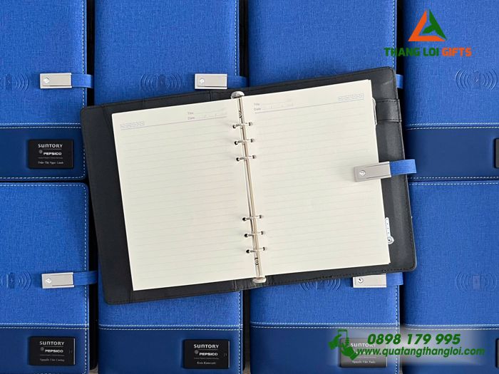 Sổ Tay Đa Năng 8.000mAh Màu Xanh - Khắc Logo Doanh Nghiệp Suntory Pepsico