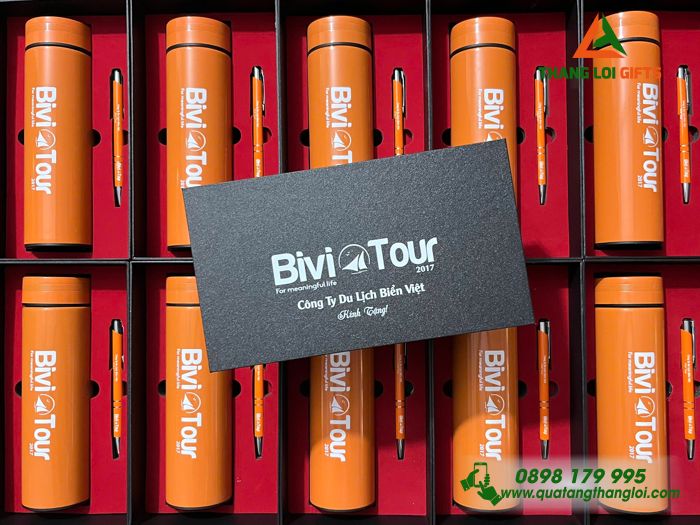 Bộ Quà Tặng (Bình & Bút Bi) Màu Cam - In Khắc Logo Doanh Nghiệp Bivi Tour