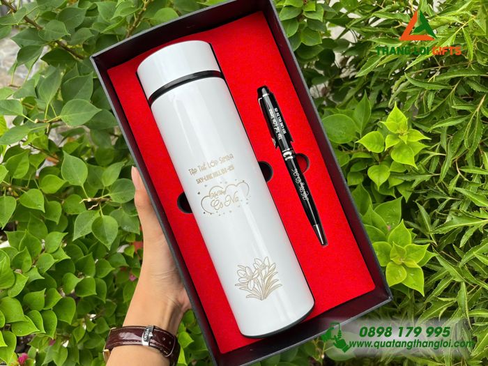 Bộ Quà Tặng (Bình & Bút) - In Khắc Tên Làm Quà Tặng Cô Giáo Ngày 8/3