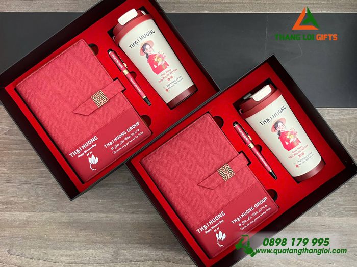 Giftset Bộ Quà Tặng (Sổ+ Ly+ Bút) Màu Đỏ - In Khắc Hình Ảnh Làm Quà Nhân Ngày Phụ Nữ 8/3