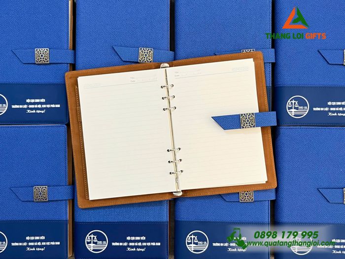 Sổ Da Bìa Còng Màu Xanh - In Logo Trường Đại Học Luật - ĐHQG Hà Nội 