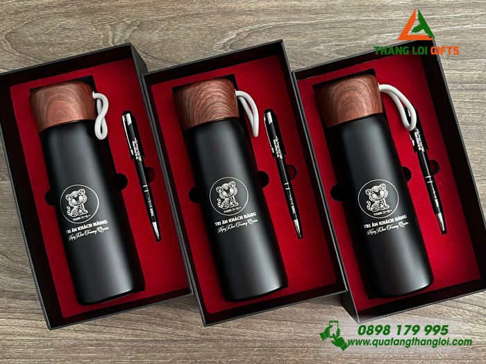 Bộ Quà Tặng (Bình & Bút) Màu Đen - In Khắc Logo Tiệm Caffe Tiger