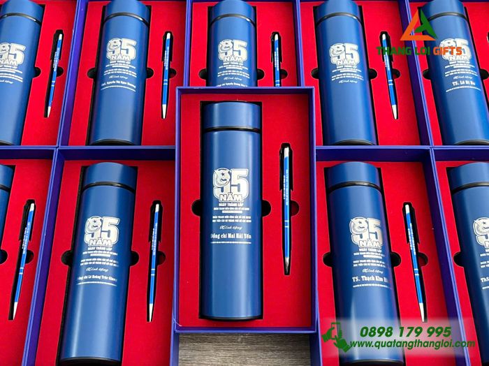 Combo Quà Tặng (Bình & Bút) Màu Xanh - In Khắc Logo Kỷ Niệm 95 Năm Ngày Thành Lập Đoàn Thanh Niên