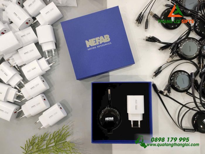Bộ Quà Tặng (Cáp Sạc & Củ Sạc) - In Logo NEFAB Saving Resources